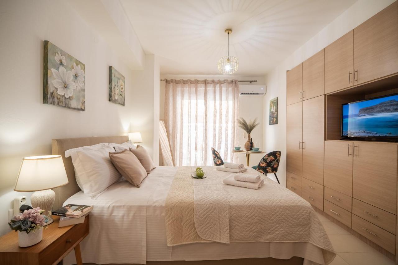 Myrtia Apartment Few Steps From The Sea Chrissi Akti Chania Exterior foto