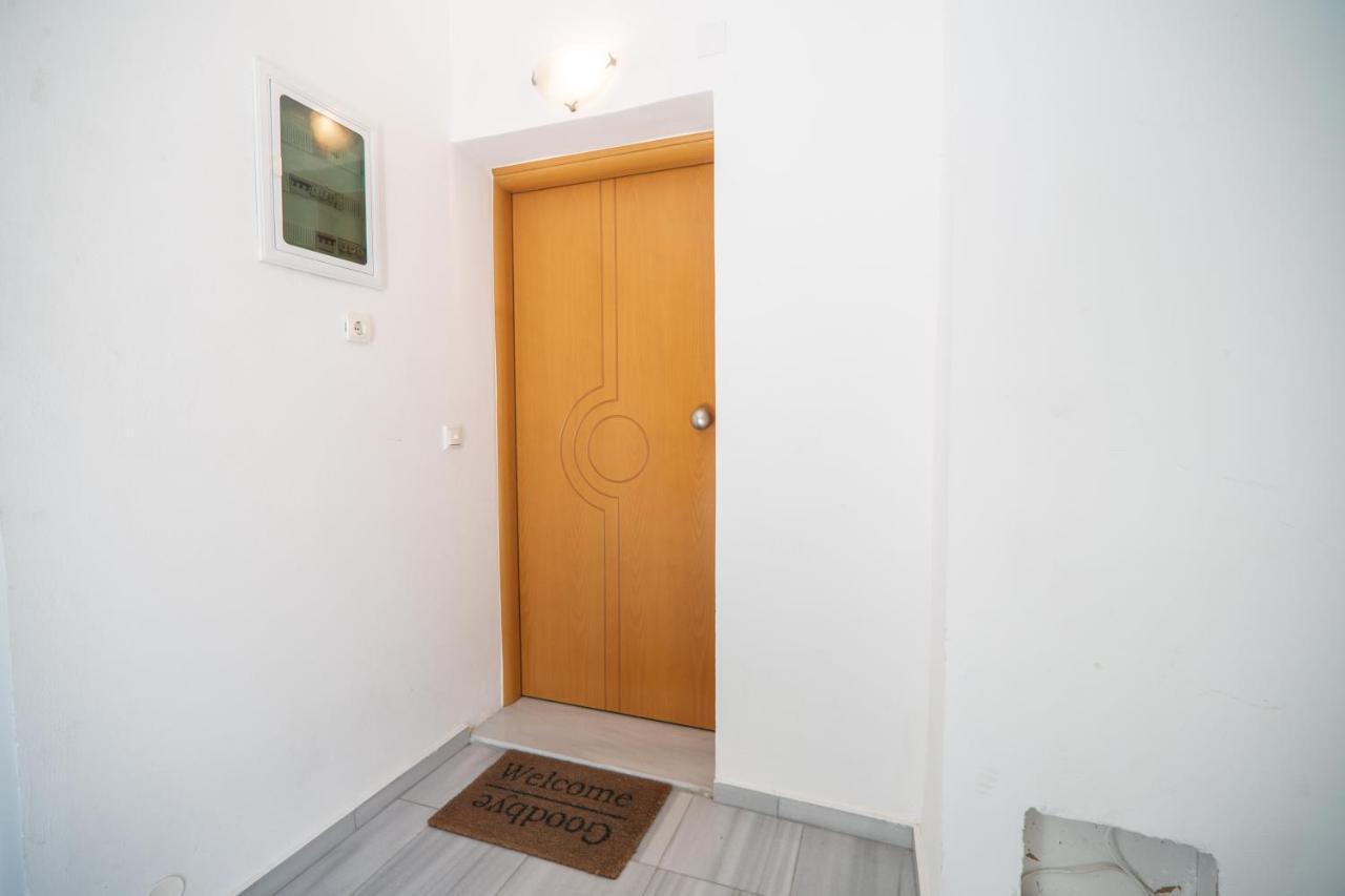 Myrtia Apartment Few Steps From The Sea Chrissi Akti Chania Exterior foto