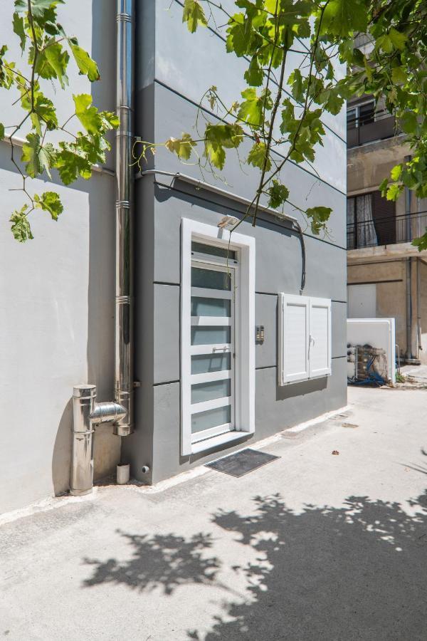 Myrtia Apartment Few Steps From The Sea Chrissi Akti Chania Exterior foto