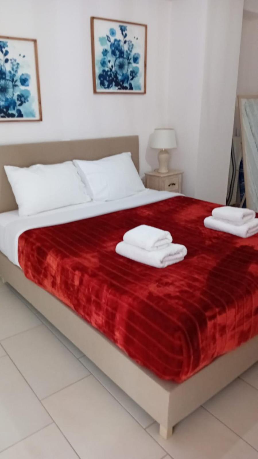 Myrtia Apartment Few Steps From The Sea Chrissi Akti Chania Exterior foto
